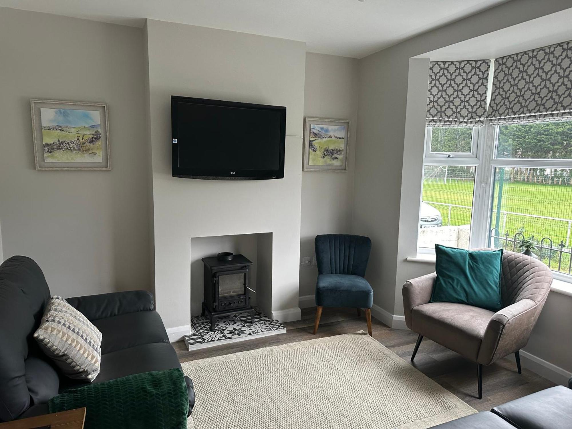 Homely House At The Foot Of Snowdonia 란베리스 외부 사진