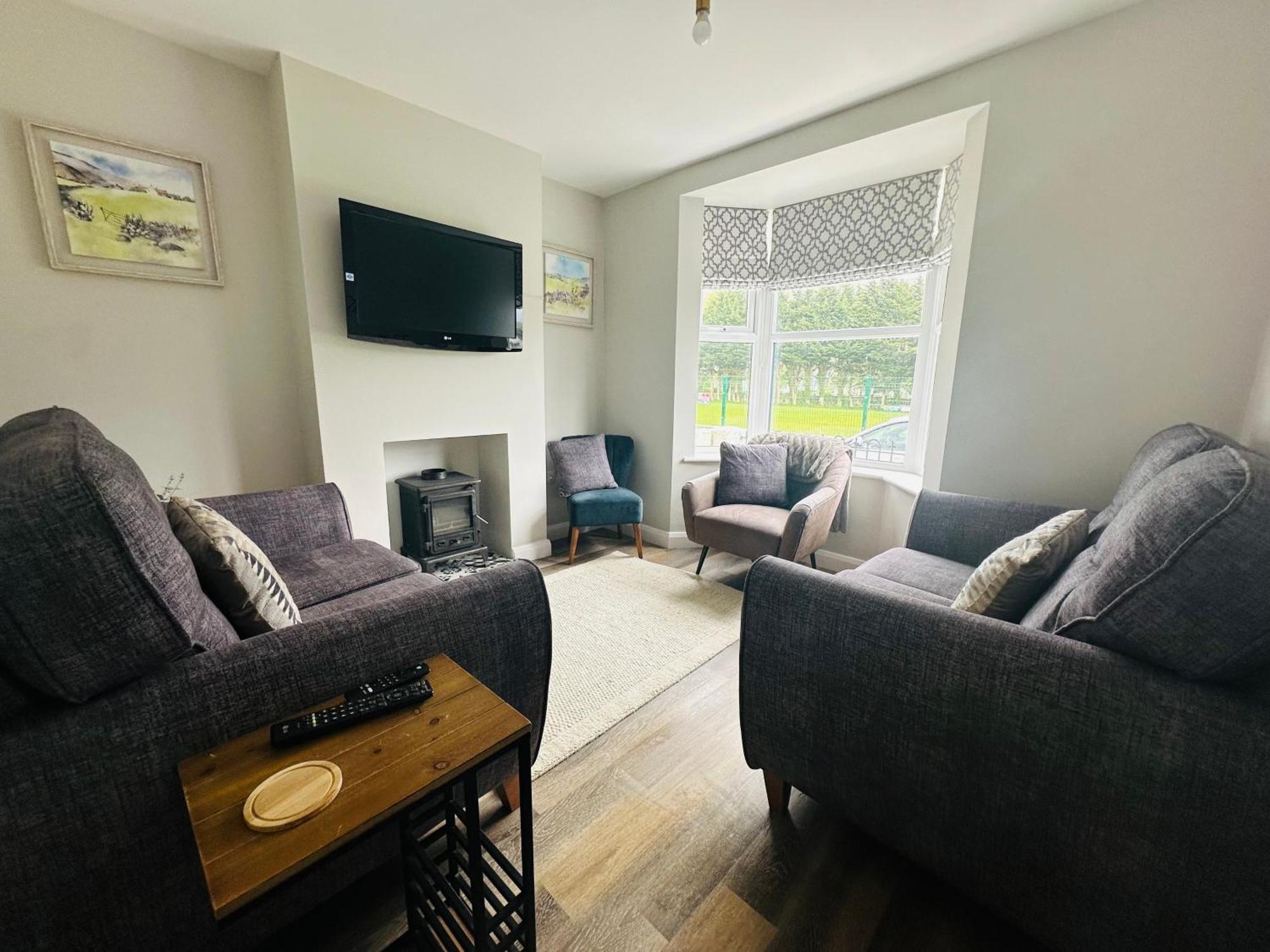 Homely House At The Foot Of Snowdonia 란베리스 외부 사진